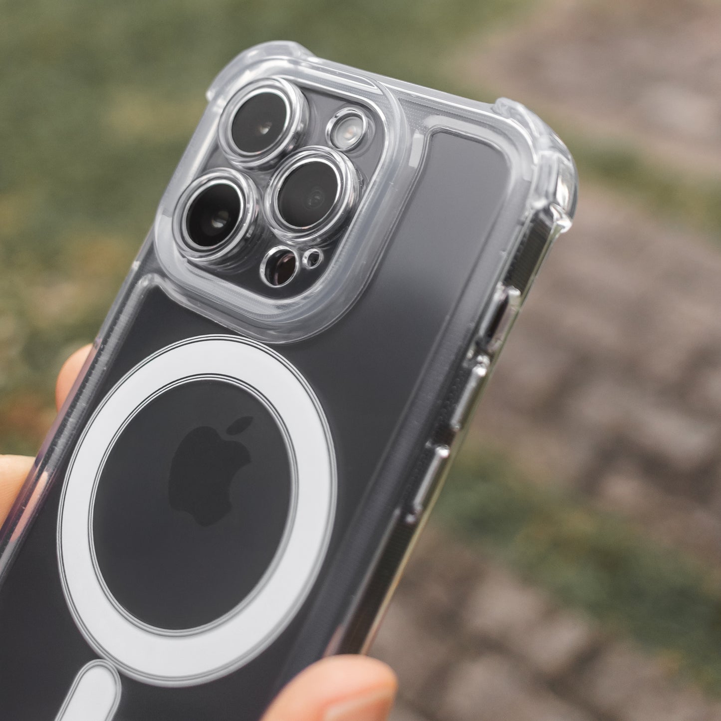 Transparent Shockproof MagSafe Bumper Case